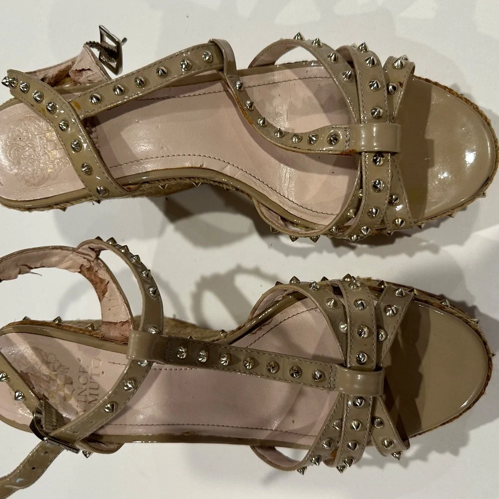 Vince Camuto Spiked, Tan, Patent Leather, Wedge Heels - Size‎ 7.5
